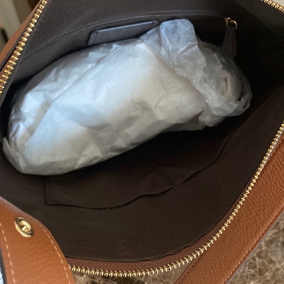 HP🎉 COACH Val Duffle, Shoulder or Crossbody, Redwood Brown, Pebble Leather, NWT - Picture 9 of 15